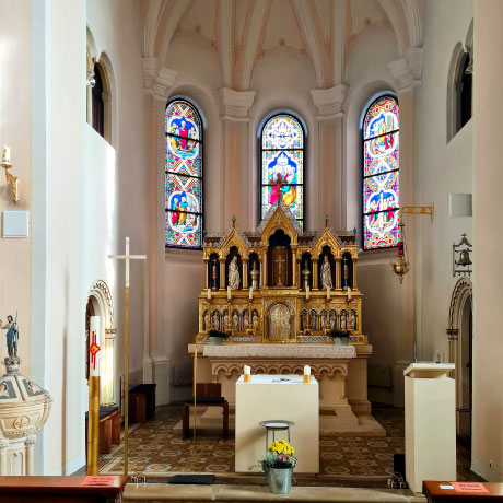 In der Kirche von Geltolfing