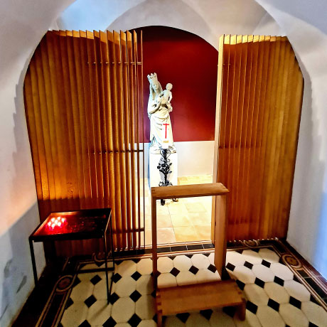 In der Kirche in Geltolfing