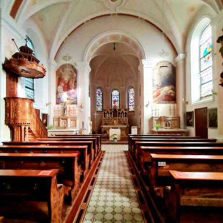 In der Kirche in Geltolfing